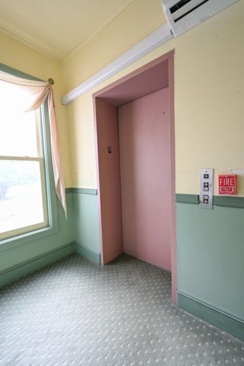 elevator shown as it is available to reach each floor in Gilmor Sloane at Stony Point Center